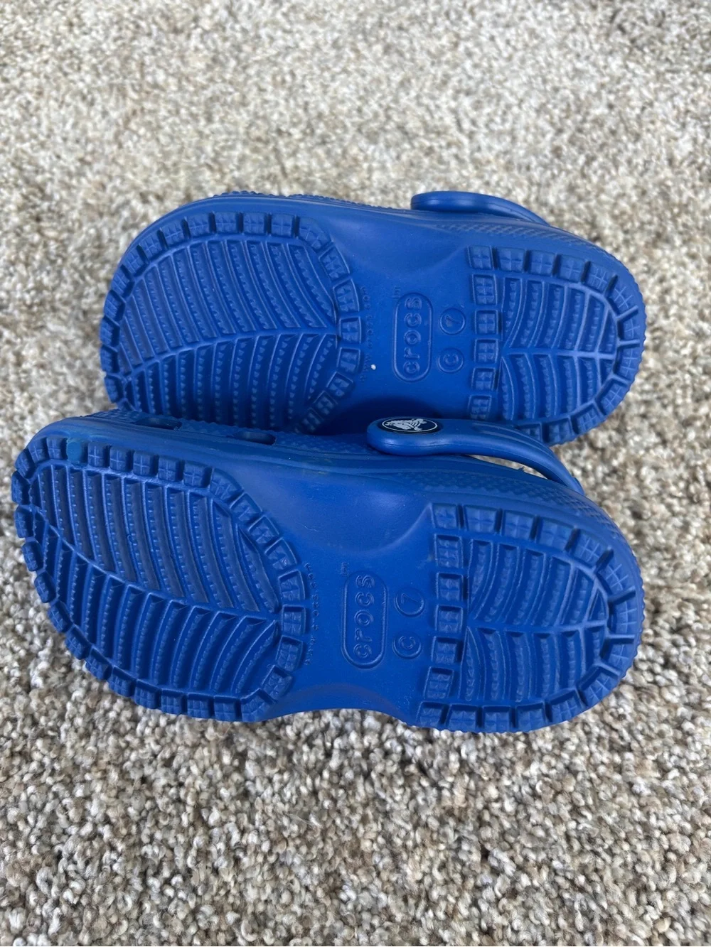 CROCS Kids Royal Blue Clogs size 7
